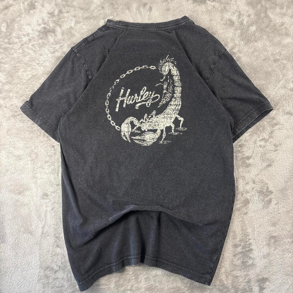 Hurley Scorpion T-Shirt Men’s Medium Black Faded Y2K Surf Skate Graphic